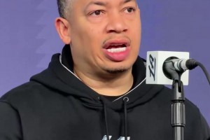 盧昨日表示：創(chuàng)造三分機(jī)會這方面，我們確實(shí)想念哈登！